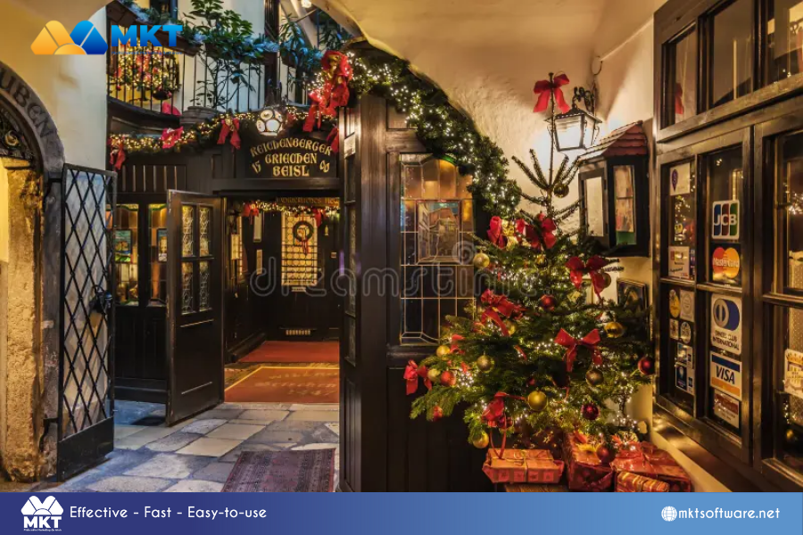 Dazzling Holiday Makeovers: 6 Restaurant christmas decoration ideas